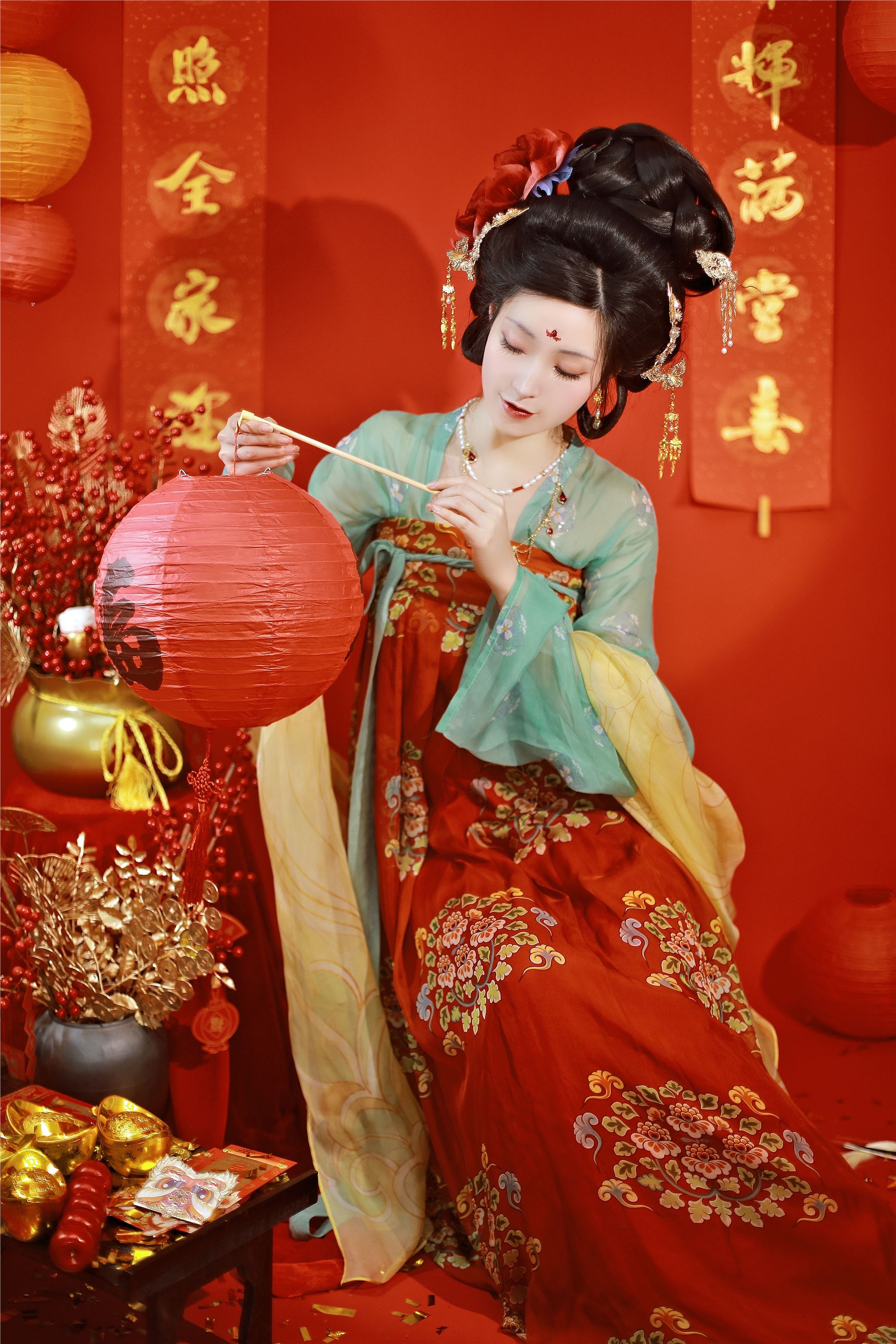 YITUYU艺图语 2025.01.31 烟火年年 李猜